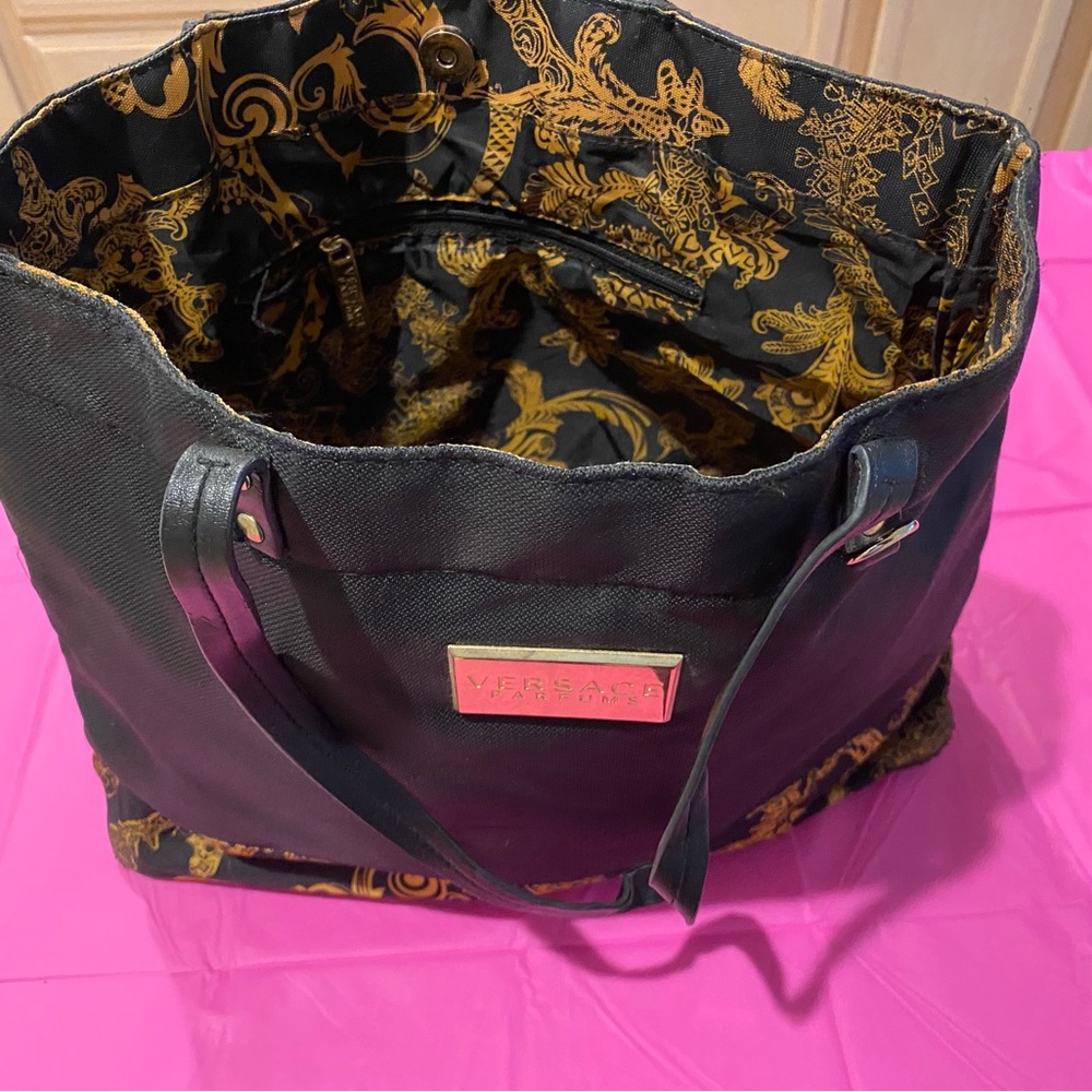 Versace Parfums Tote Bag.         Tote Z1